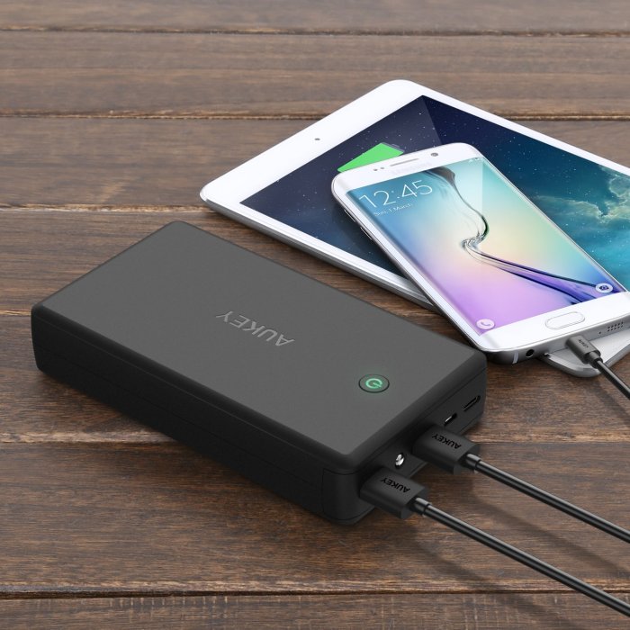 aukery_30000mAh_power_bank