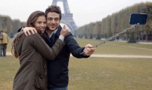 How-To-Make-A-Phone-Case-To-A-Selfie-Stick-09