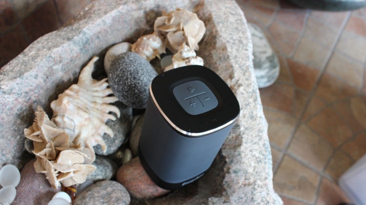 EasyAcc DP100 Wireless Bluetooth Speaker with Mammoth Battery Review