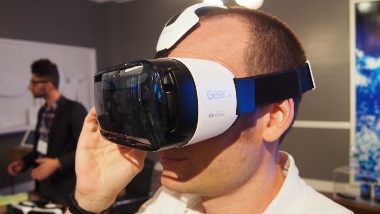 what_phones_work_with_the_samsung_gear_vr