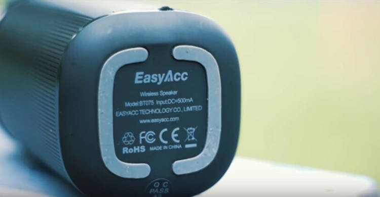 Cheap Bluetooth Speaker for Summer, EasyAcc DP200,rubber feet