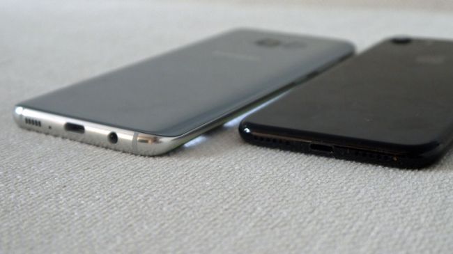 Samsung Galaxy S8 vs iPhone 7 3