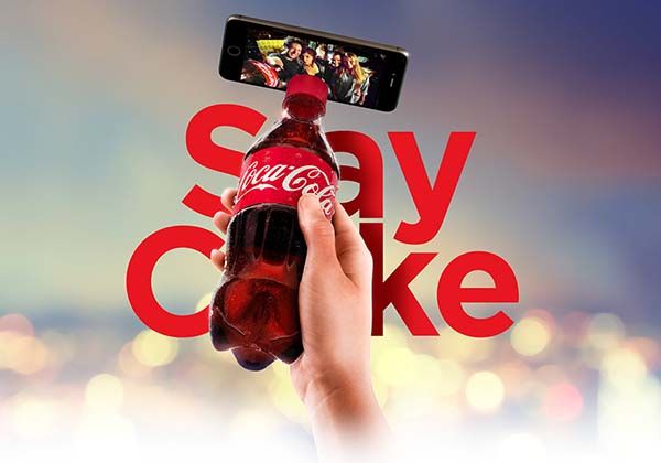 Coca-Cola_smart_bottle_selfie_stick