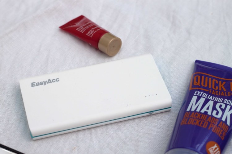 What Is In My Cosmetic Bag