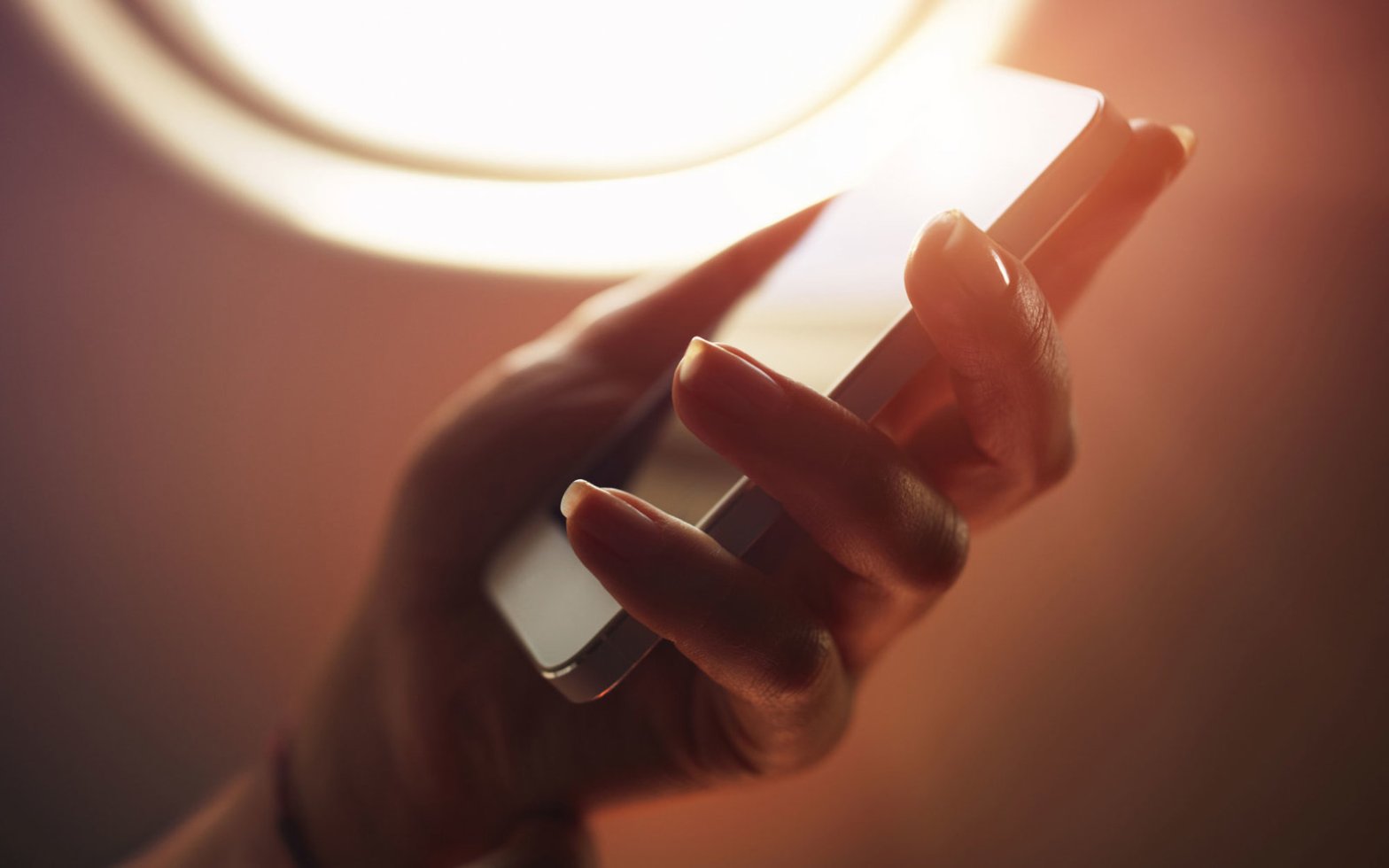 can-you-use-your-cellphone-on-an-airplane
