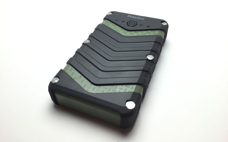 is-honor-10-waterproof-easyacc_20000mah_rugged_power_bank