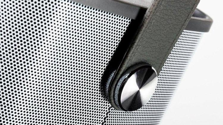 Cheap Bluetooth Speakers with Good Bass 1