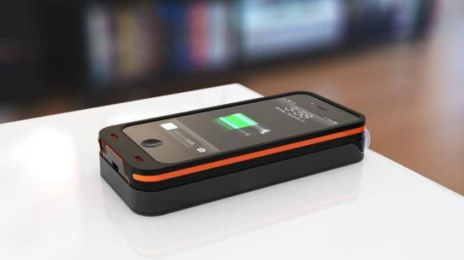 Dog & Bone_Backbone_Wireless_Charging_Case