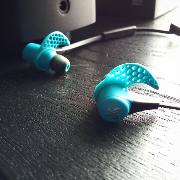 Jaybird X2, a good partner for gymming.