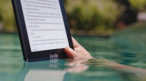 is-the-kindle-paperwhite-waterproof-1
