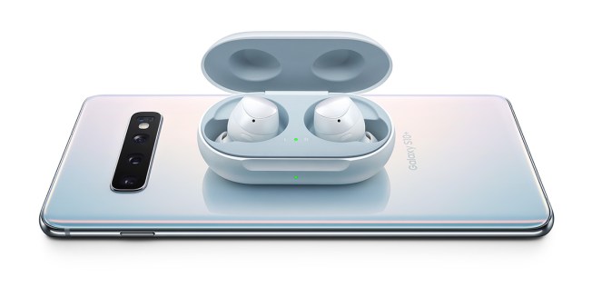 do-you-need-wireless-earbuds-for-samsung-galaxy-s10