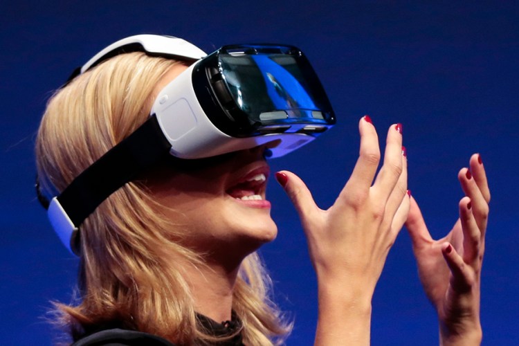 VR Viewer need to stand the environment