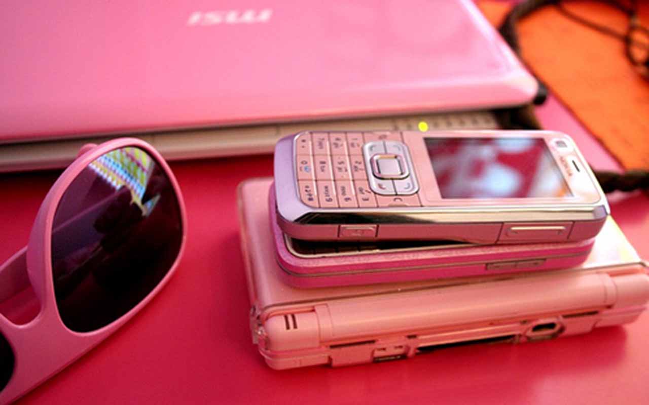 rose-gold-gadgets-9