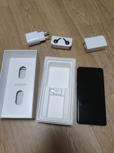 Galaxy-S10-5G-box