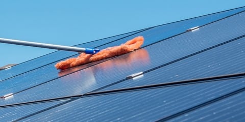 How to Maintain Solar Panels:Wipe the solar panels with the wiper while the panels are still wet