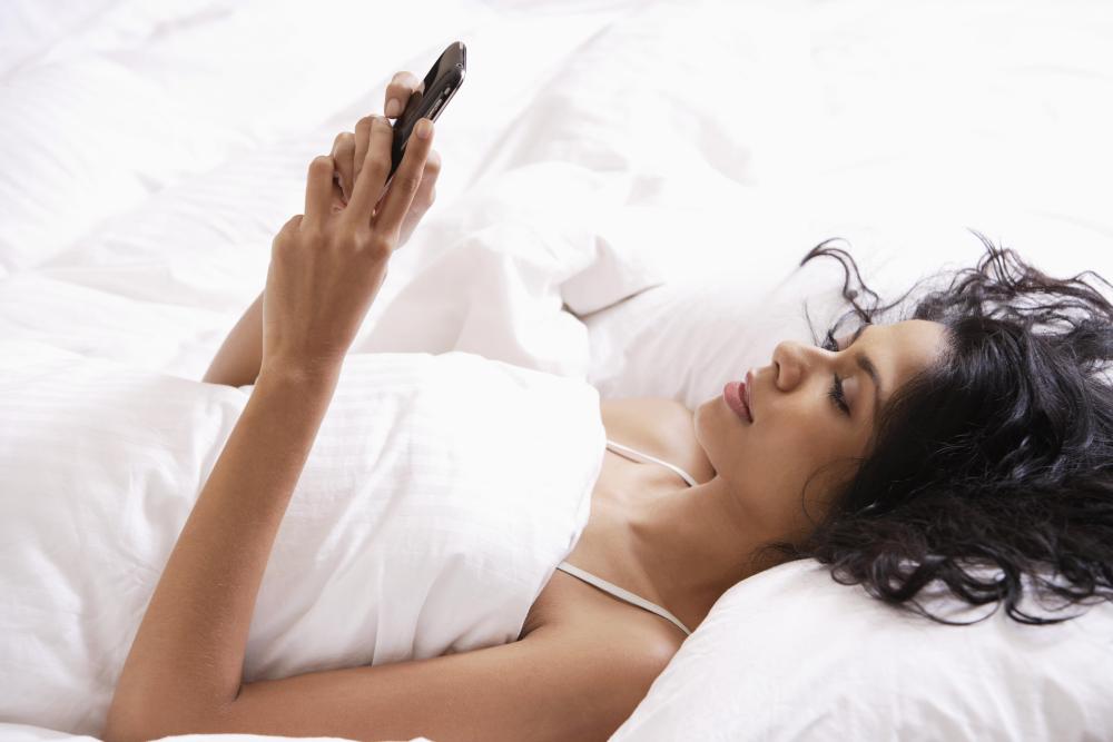 protect eyes when using smartphone in bed