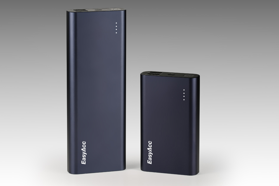Giveaway: EasyAcc Quick Charge 3.0 10000mah Power Bank and 24W 4.8A 2-Port USB Charging Dock