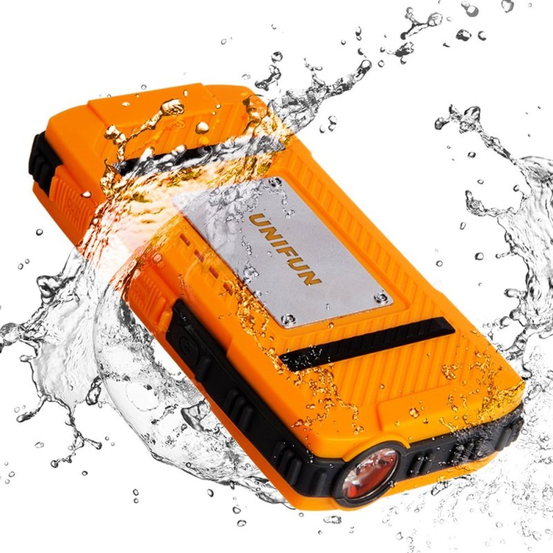 best_waterproof_power_bank_for_iphone_8