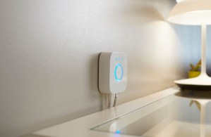 philips_hue_white_a19_starter_kit