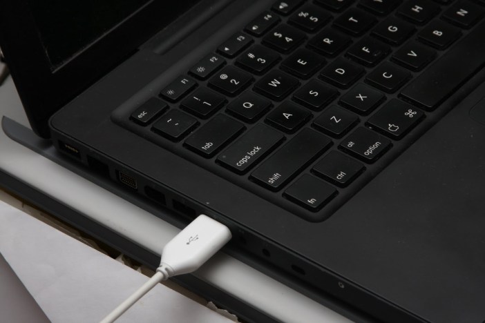 How to charge a Kindle with a computer7