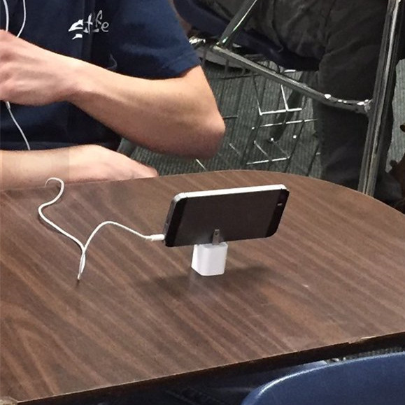 How to Use iPhone Charger Unconventionally_5