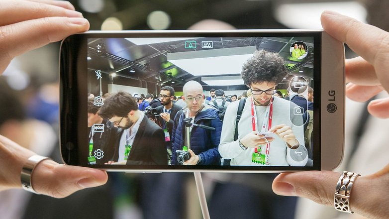 wide-angle_rear_camera