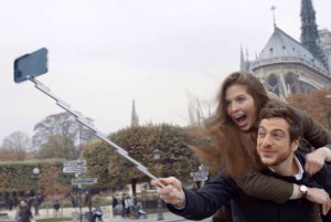 How-To-Make-A-Phone-Case-To-A-Selfie-Stick-11