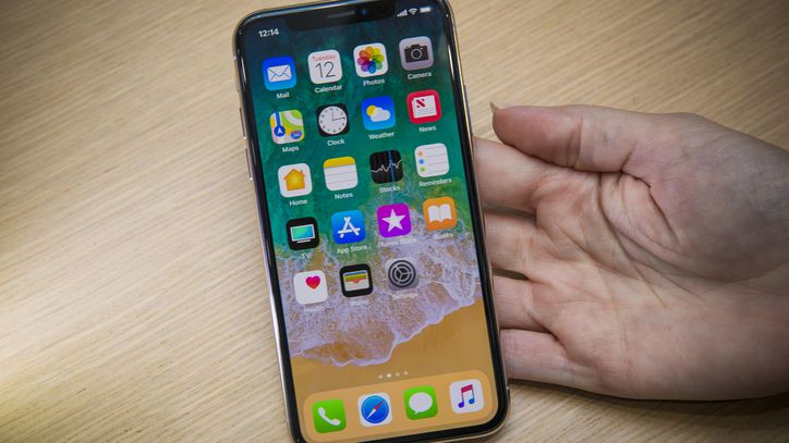 Does-the-iPhone-XS-Max-Need-a-Screen-Protector-3