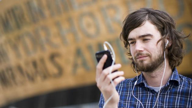 best_way_to_listen_to_podcasts